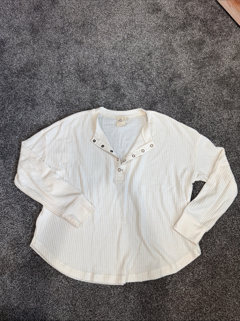 Women's White Crow Waffle-Knit Snap Henley Top